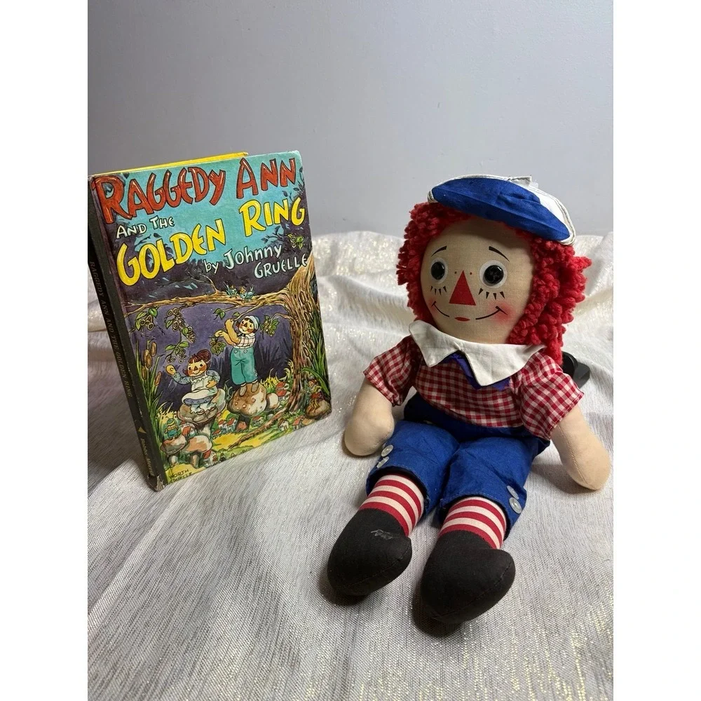 Vintage Knickerbocker raggedy Ann doll and book